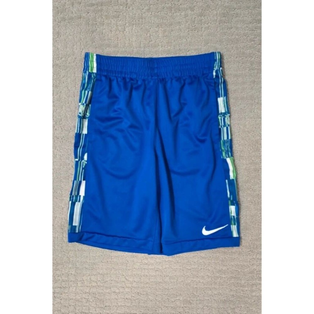 Nike athletic shorts, Kids L